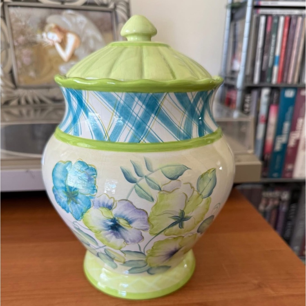 Zrike Hand-Painted Floral & Plaid Ceramic Canister with Lid